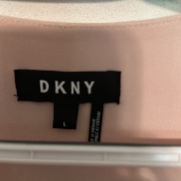 DKNY woman’s thin vest/ cardigan - Picture 2 of 2